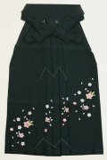 七五三７歳用刺繍入り女児袴