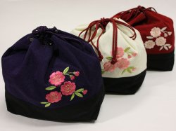 画像1: 桜刺繍巾着