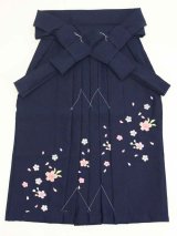 画像: 七五三3歳用刺繍入り女児袴