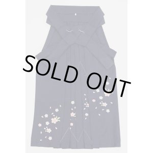 画像: 七五三７歳用刺繍入り女児袴