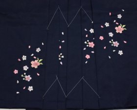 画像: 女子袴 刺繍入り Ｍサイズ